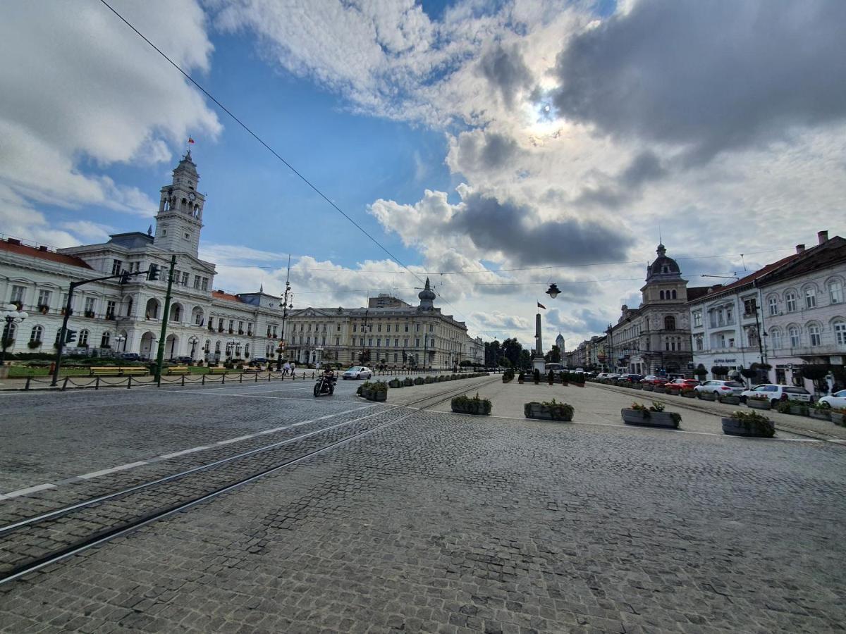 ☆ Bulevard Apartments ☆ Arad Buitenkant foto