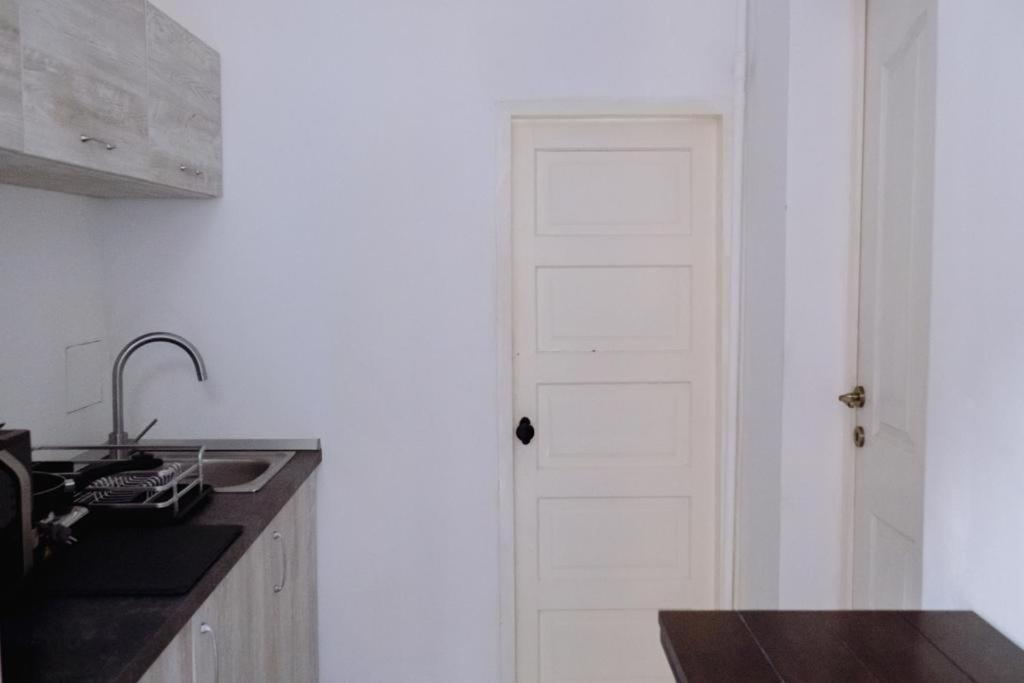 ☆ Bulevard Apartments ☆ Arad Buitenkant foto