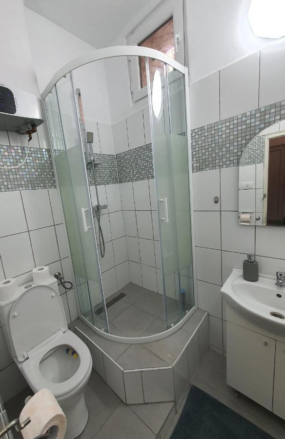 ☆ Bulevard Apartments ☆ Arad Buitenkant foto